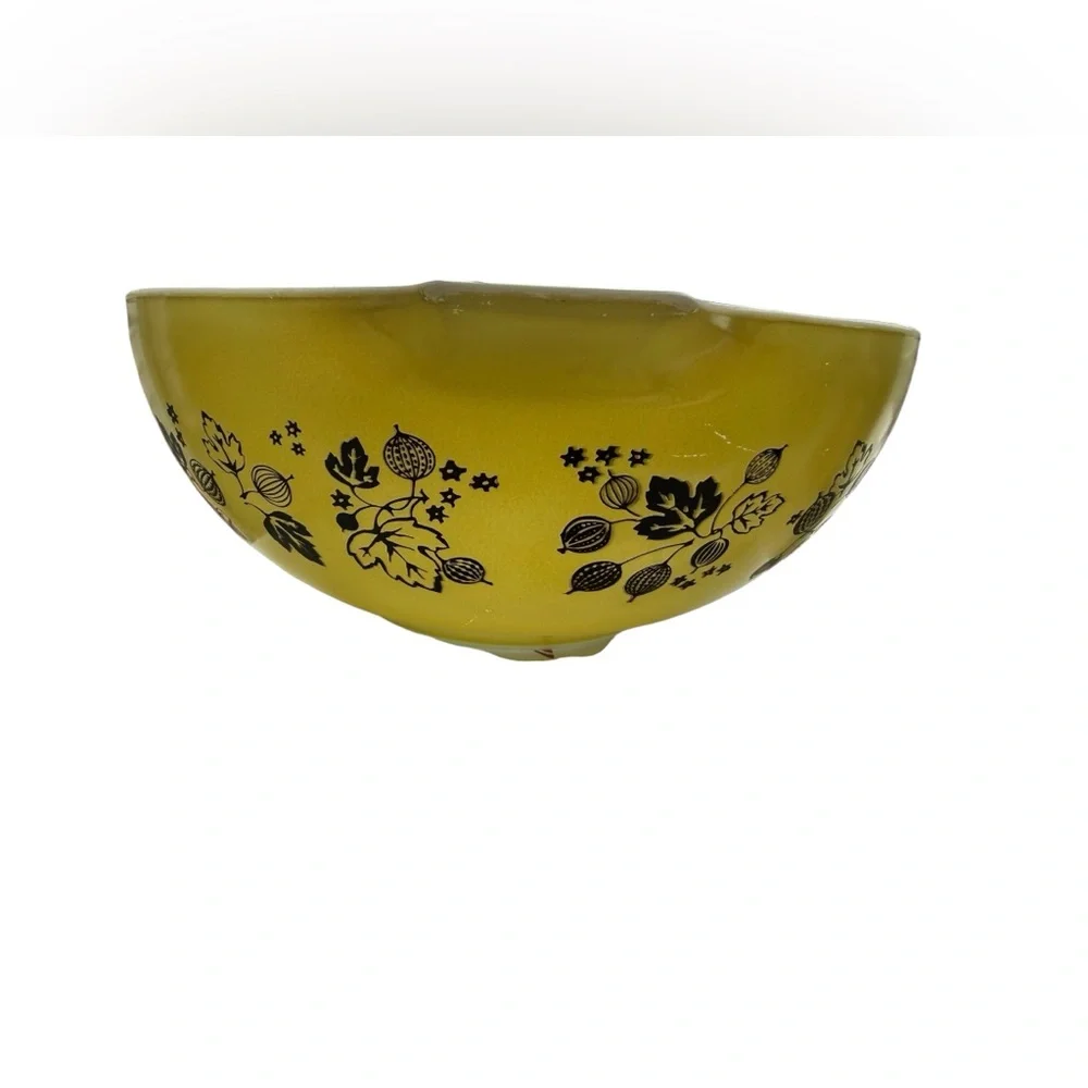Vintage PYREX 36 Gooseberry Cinderella Mixing Bowl – Yellow & Black